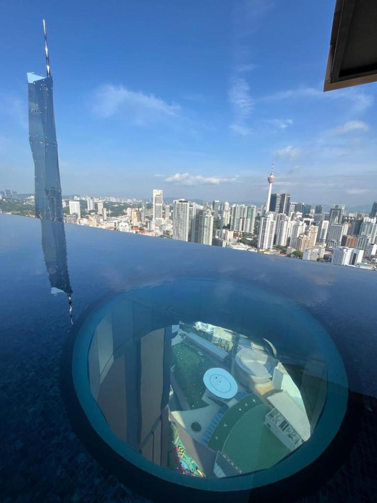 Lotus Infinity Pool At Lucentia Lejlighed Kuala Lumpur Eksteriør billede